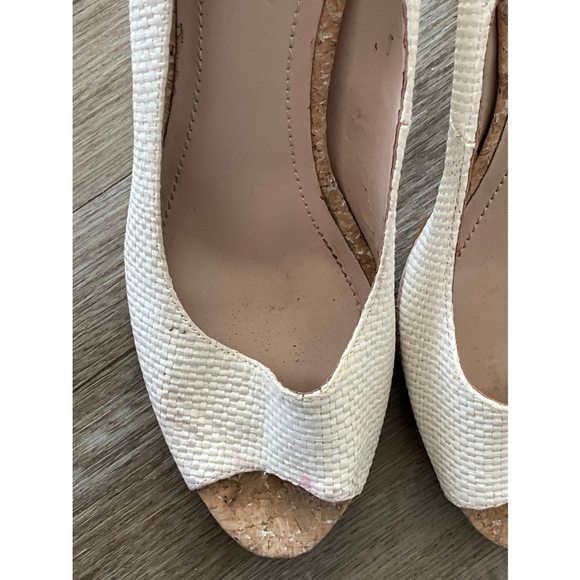 Vince Camuto Peep Toe White Heels Size 8 1/2 - Picture 6 of 12